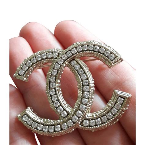 chanel broache|broche femme chanel.